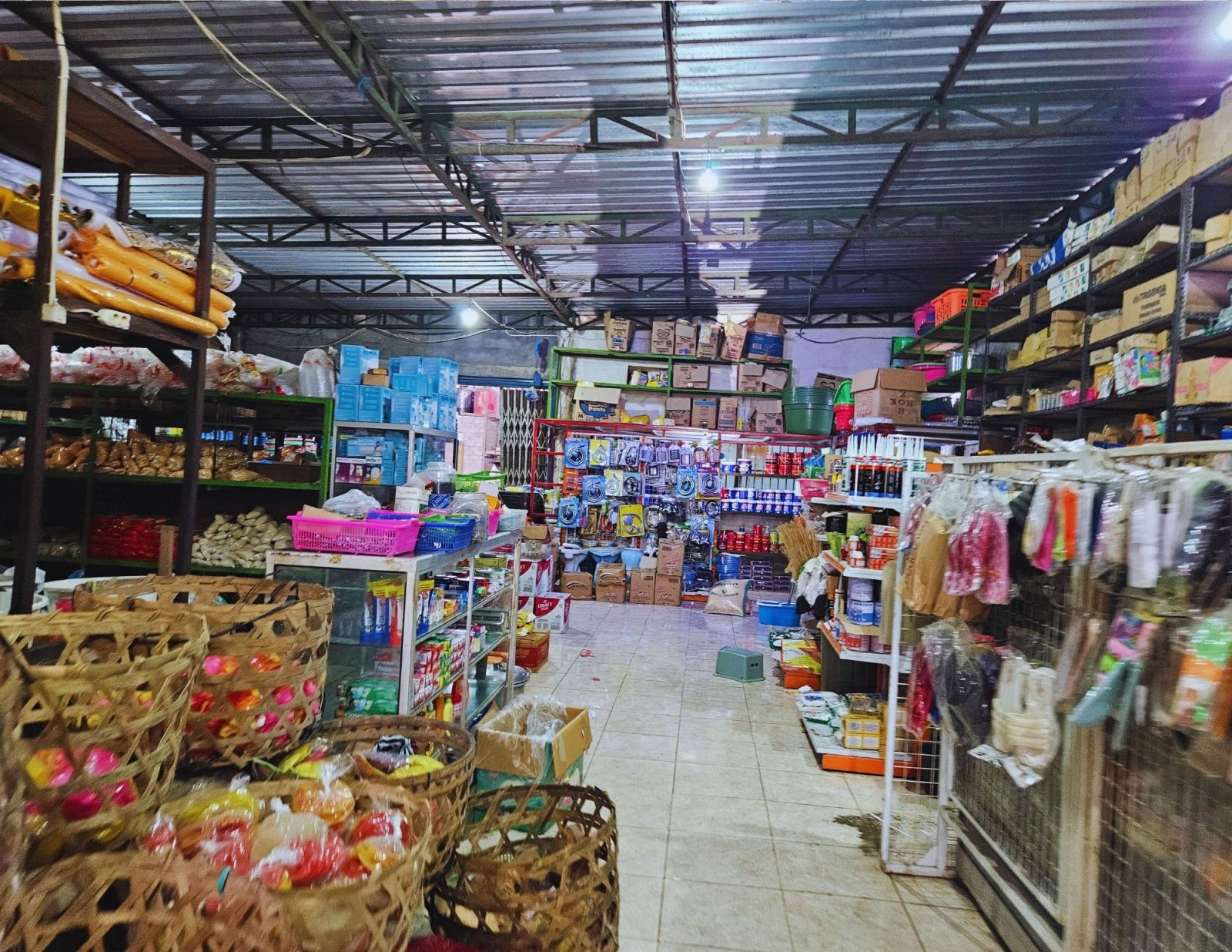 Mall Baru vs Tradisi Parcel Lebaran: Siapa yang Akan Menang di Cilacap?